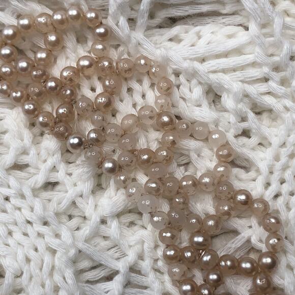 Vintage Faux Pearl Bib Scalloped Beaded Necklace - Picture 4 of 10